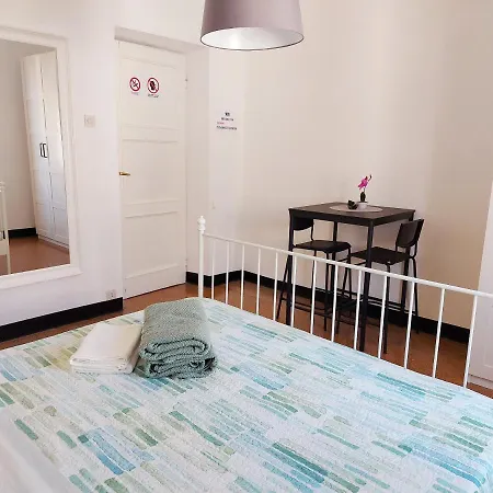 Brignole C בית הארחה *